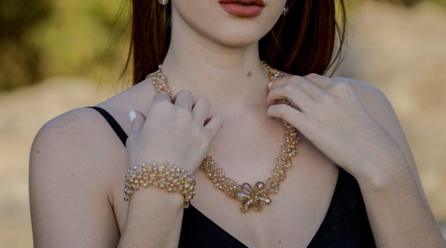 collier personnalisé arabe